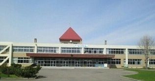 小学校　滝川市立西小学校（小学校）まで450m