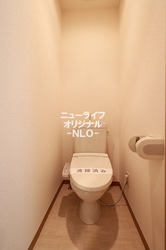 トイレ　洗浄力と快適さを兼ね備えた温水洗浄便座付★