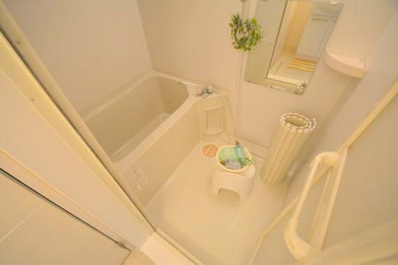 バス・シャワールーム　ゆったりと入るなら、お風呂とトイレとは別々が嬉しいですよね。