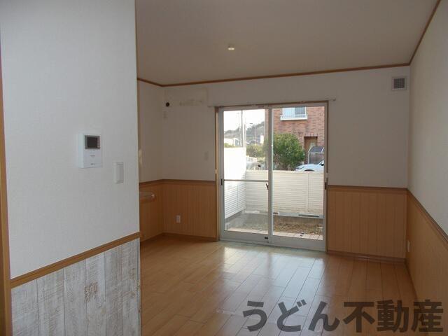 居室・リビング　うどん県のお部屋探しはうどん不動産へ うどんちゃんとLINE