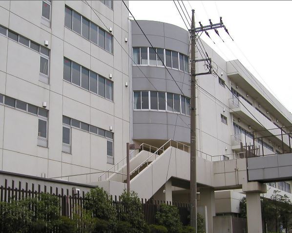 高校・高専　向上高等学校（高校・高専）まで3265m