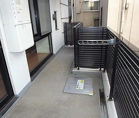バルコニー　お洗濯にも便利なバルコニー付き