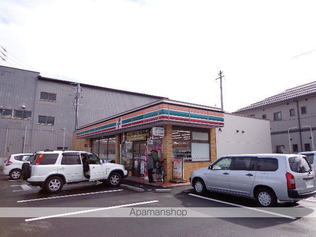 コンビニ　セブンイレブン（コンビニ）まで921m