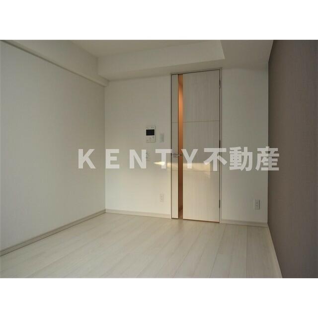 その他部屋・スペース　開放的な寝室です