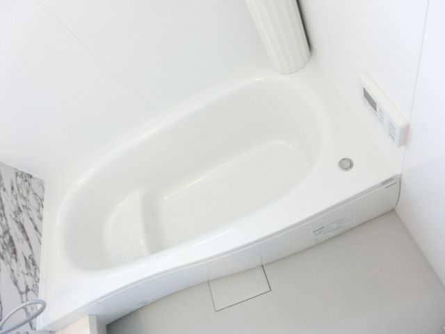 バス・シャワールーム　大きな一坪バス