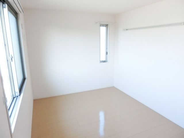 その他部屋・スペース　綺麗な寝室です。
