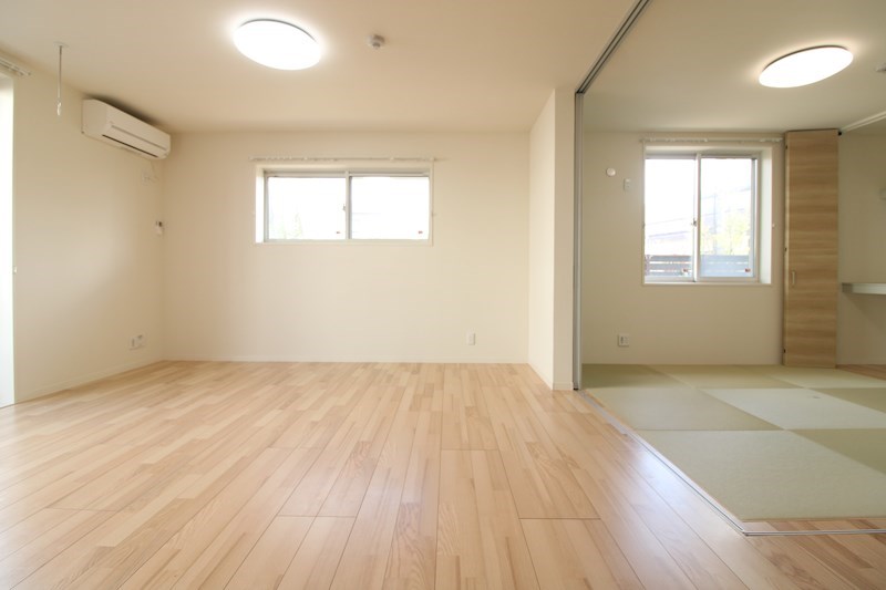 その他部屋・スペース　南東角部屋なので明るい！