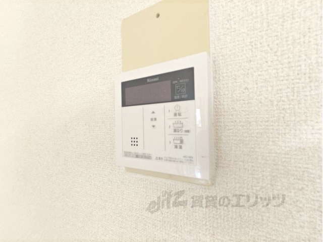 その他設備　給湯器リモコン