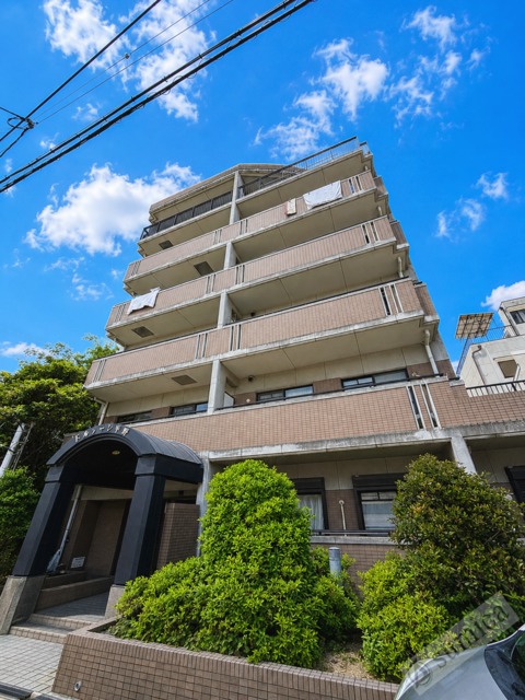 建物外観　鉄筋コンクリート造・ガッチリとした建物です♪