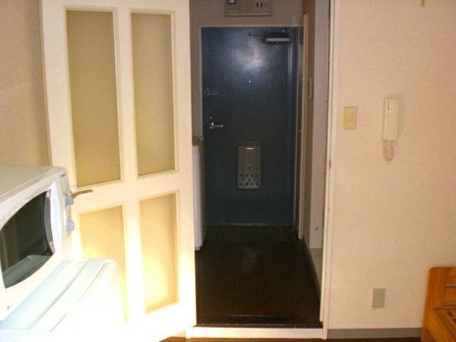 玄関　家具家電付き