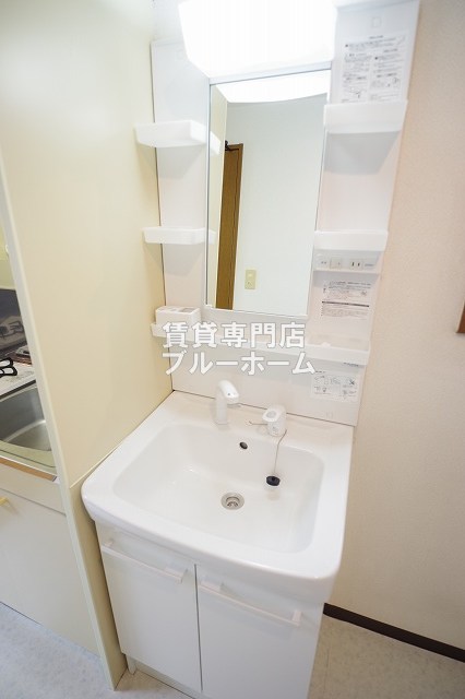 洗面設備　独立洗面台あります！