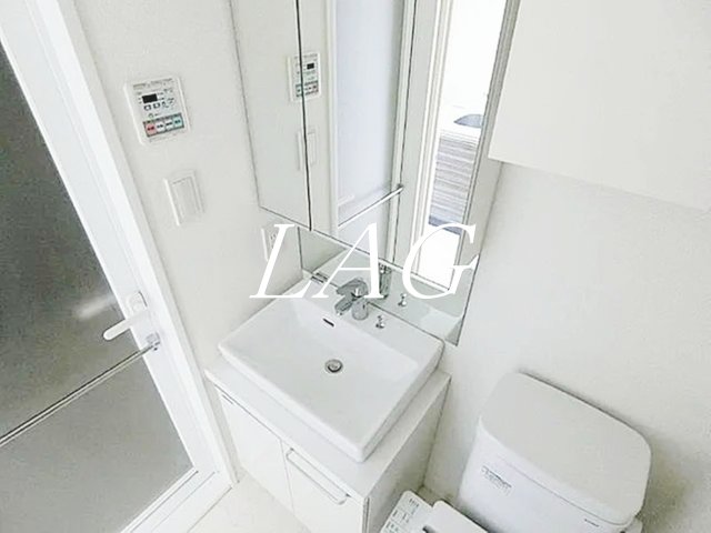 洗面設備　独立洗面台です。