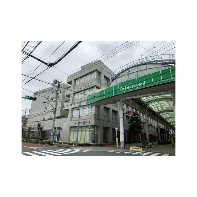 中学校　北区立赤羽岩淵中学校（中学校）まで561m