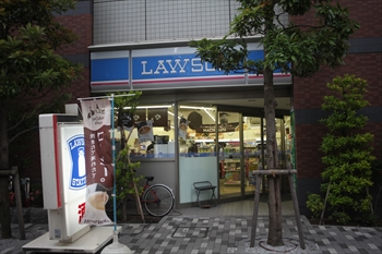 コンビニ　ローソン 秋葉原北口店（コンビニ）まで637m
