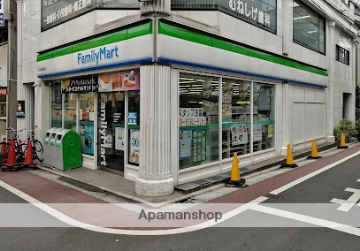 コンビニ　ファミリーマート大田梅屋敷駅前店（コンビニ）まで246m