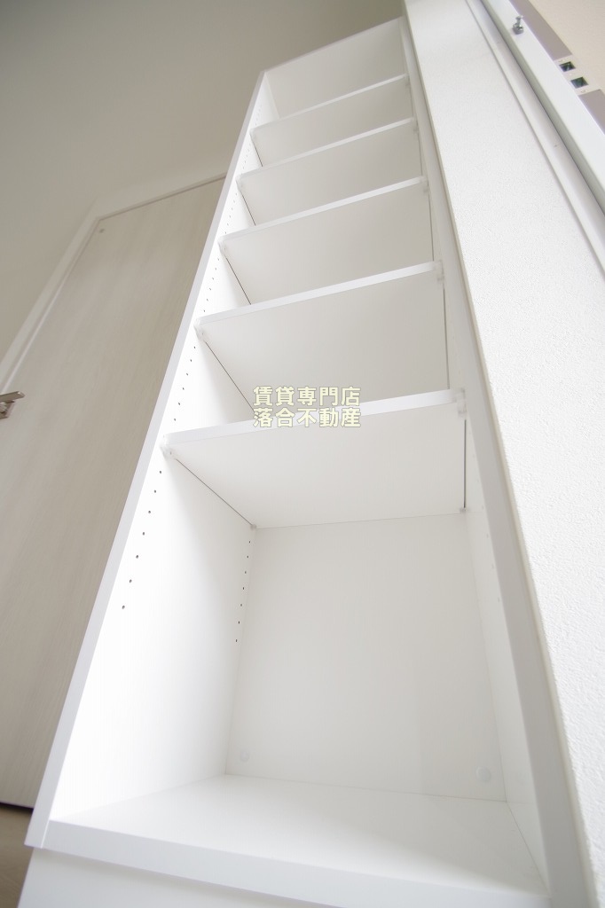 収納　シューズ収納