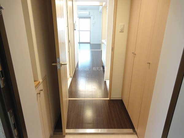玄関　同物件別部屋