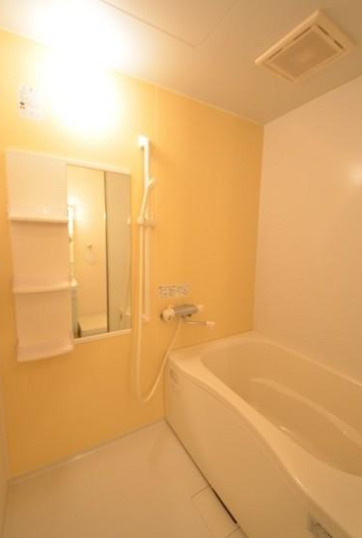 バス・シャワールーム　別部屋の画像を使用しております。