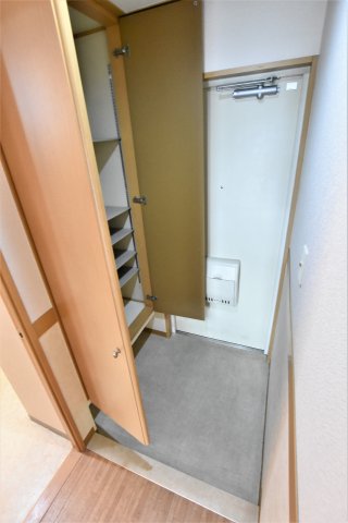 玄関　同業者施工イメージ
