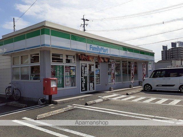 コンビニ　ファミリーマート御領８丁目店（コンビニ）まで650m