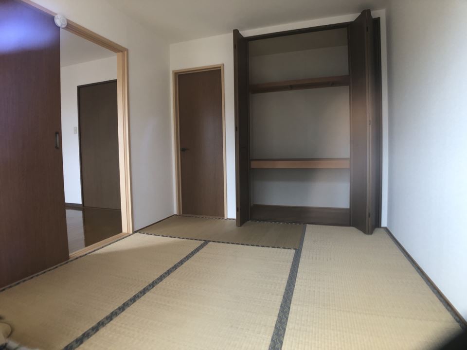 その他　６畳の和室・収納です