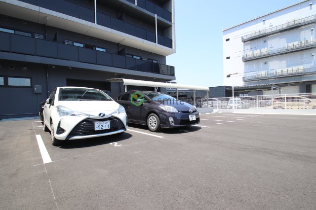 駐車場　駐車場完備です