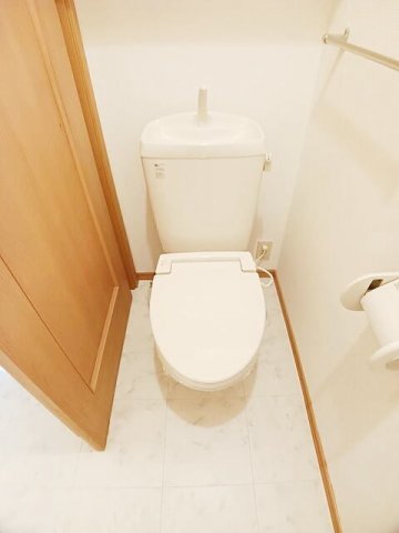 トイレ　トイレもきれいです