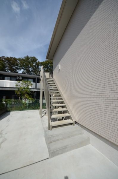 エントランス　★お問い合わせはタウンハウジングまで★