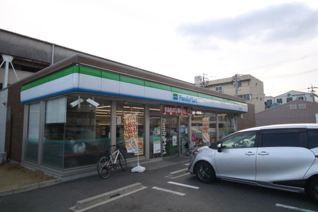 コンビニ　ファミリーマート　中川清船町店（コンビニ）まで400m