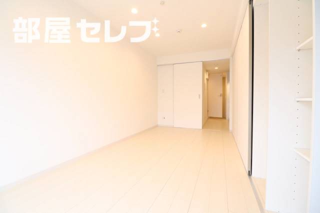 その他部屋・スペース　８．８帖の洋間です