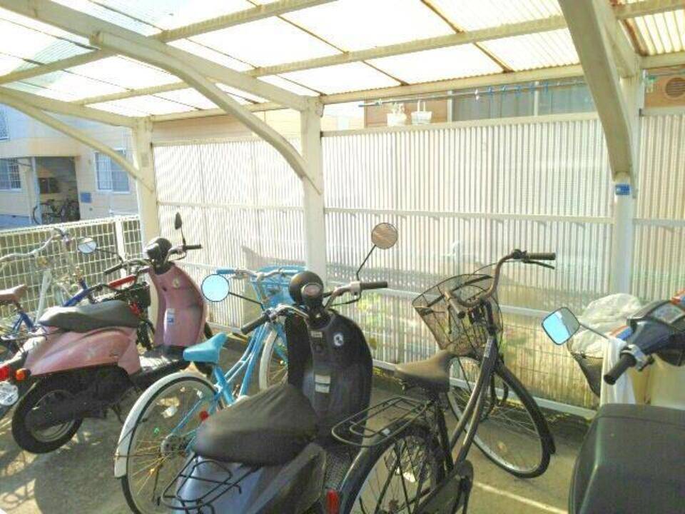 駐車場　駐輪場