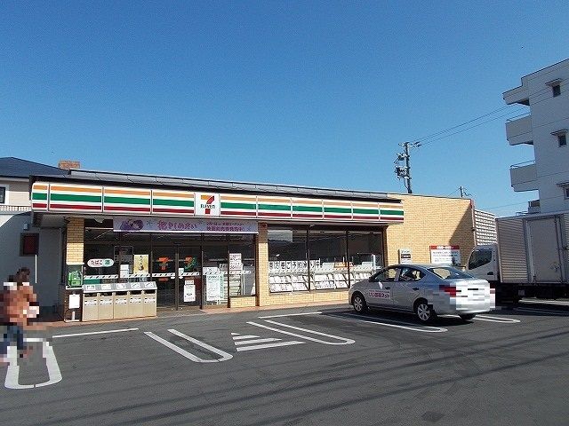 コンビニ　セブンイレブン静岡東新田2丁目（コンビニ）まで220m