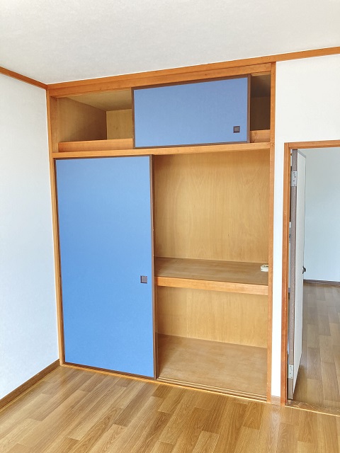 収納　ワイドな押入収納付