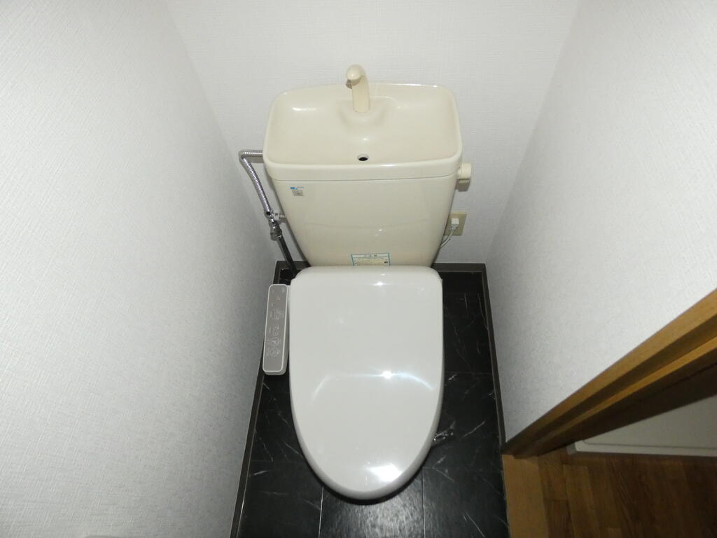 トイレ　参考写真