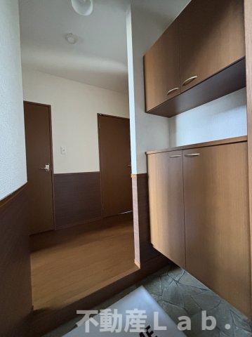 玄関　※同一建物別号室のお写真です。