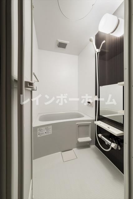 バス・シャワールーム　ゆったり過ごせるお風呂です