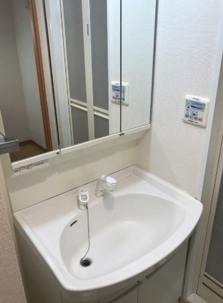 洗面設備　★収納付き、独立洗面台★