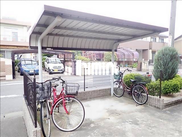 駐車場　駐輪場