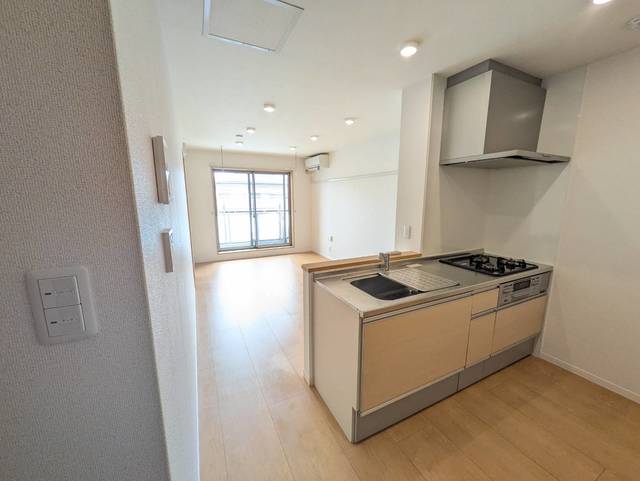 キッチン　別部屋参考写真です