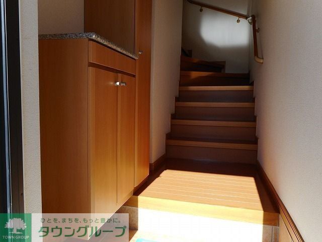 玄関　★お問い合わせはタウンハウジングまで★