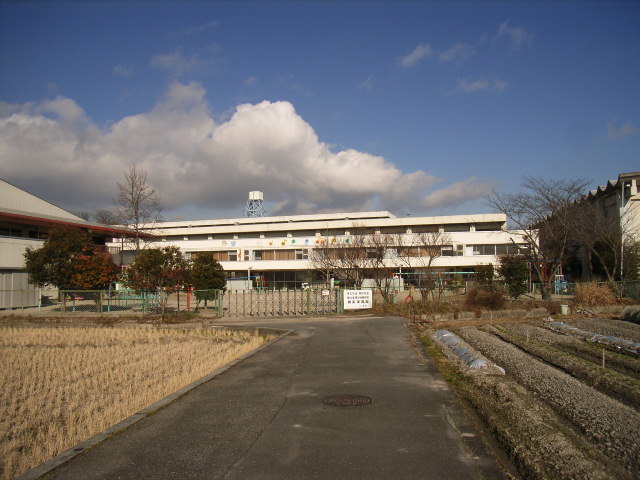 幼稚園・保育園　木津川市立相楽保育園（幼稚園・保育園）まで253m