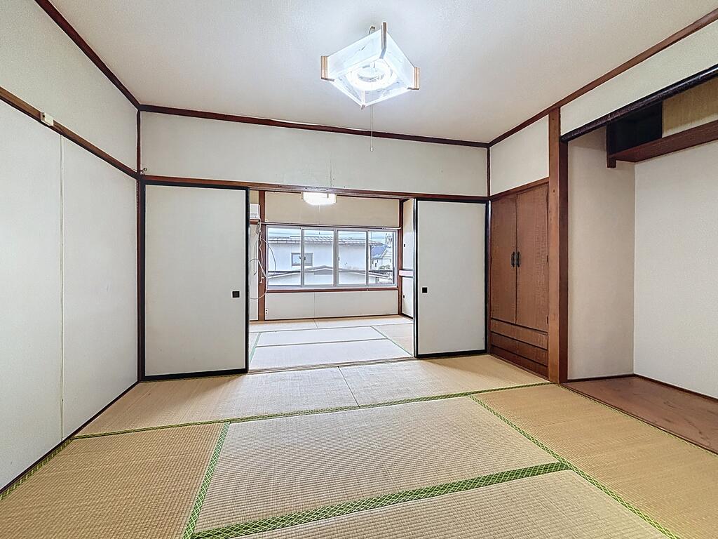 バルコニー　バルコニーはありませんが窓が大きく日が入ります。