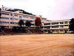 中学校　滝川中学校（中学校）まで514m