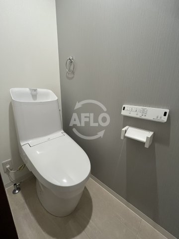 トイレ　アールグレイコート桃谷　温水洗浄便座付き