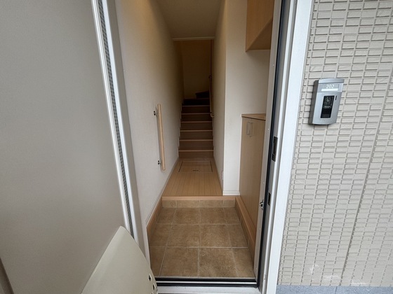 玄関　※別部屋の写真です