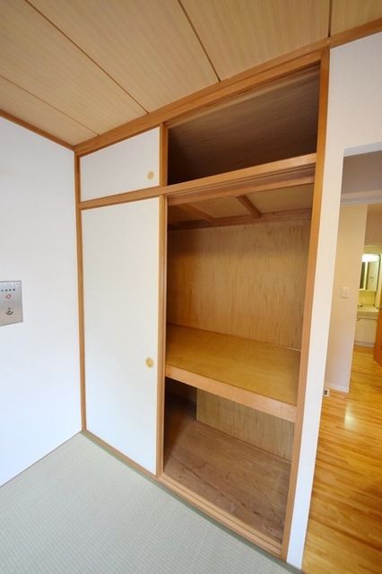 その他設備　★押入れタイプの収納★