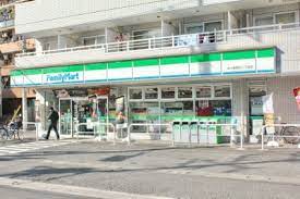 コンビニ　ファミリーマート 湊二丁目店（コンビニ）まで147m