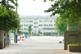小学校　市川市立 百合台小学校（小学校）まで712m