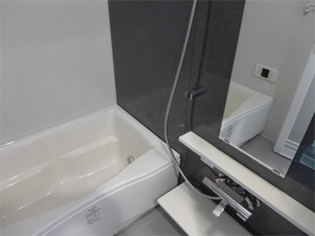 バス・シャワールーム　※別部屋の参考写真です。