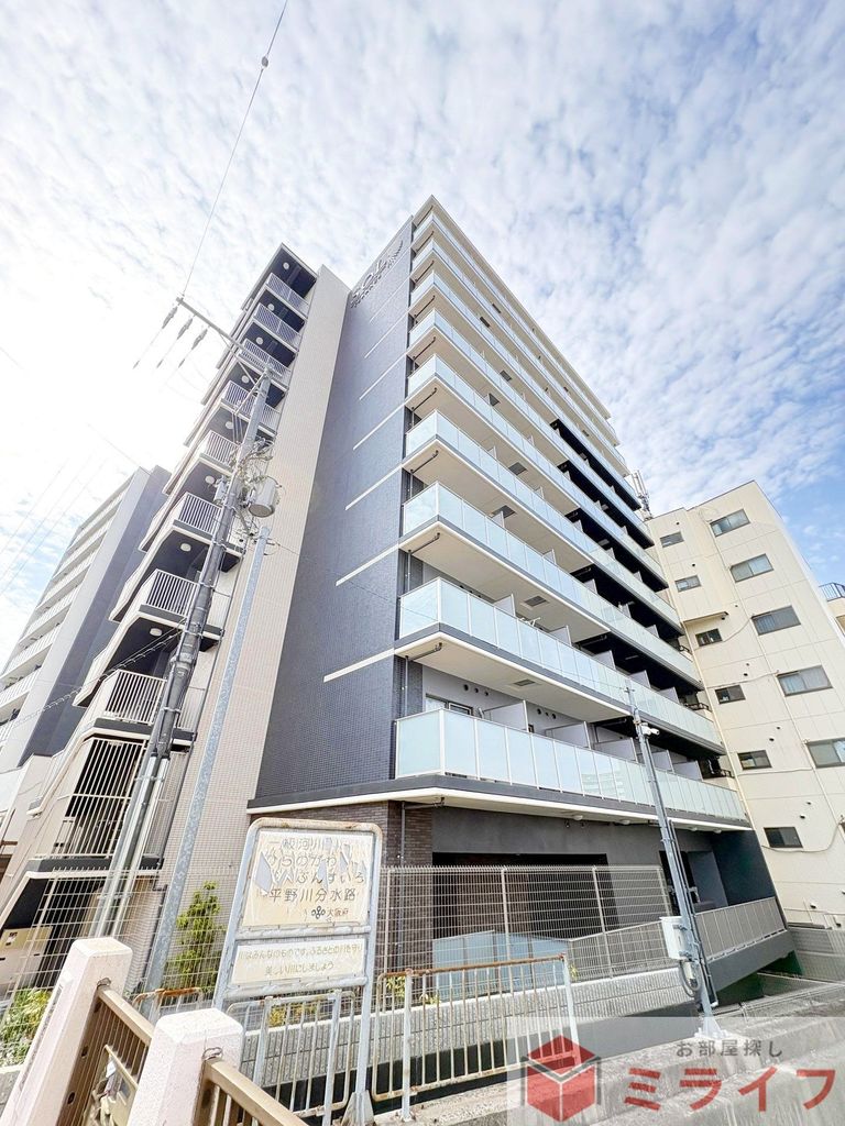 建物外観　分譲仕様のハイグレード設備を採用。